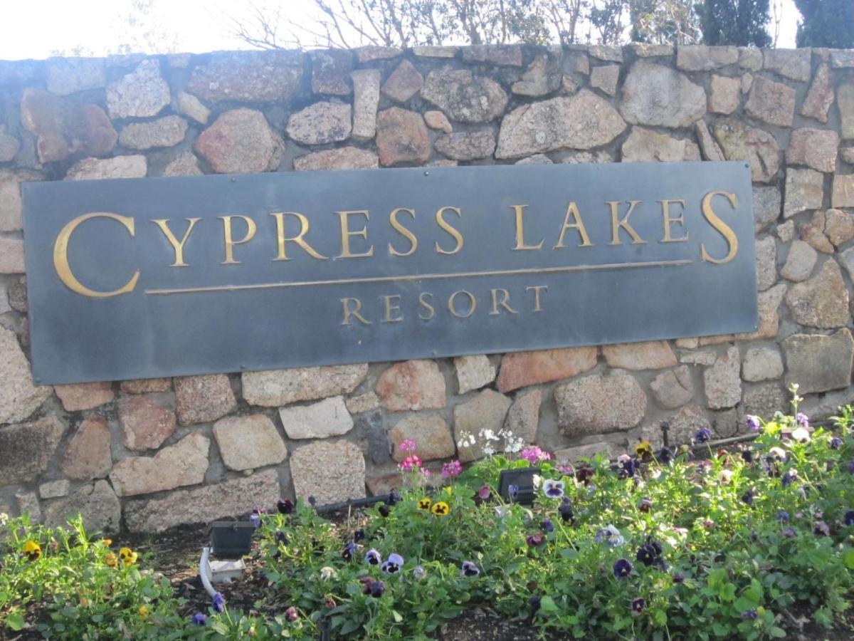 Villa 3Br Bella Vista Villa Located Within Cypress Lakes Resort Pokolbin Exterior foto